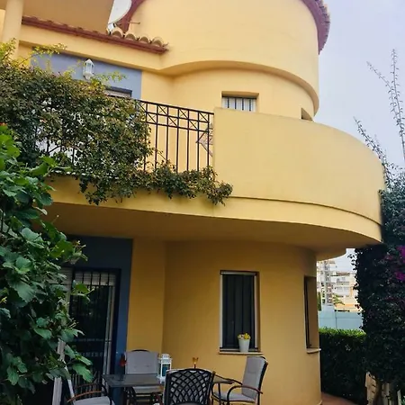 Bungalow En Holiday home